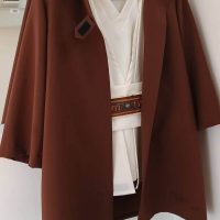 barna-csuklyas-kabat-elolrol